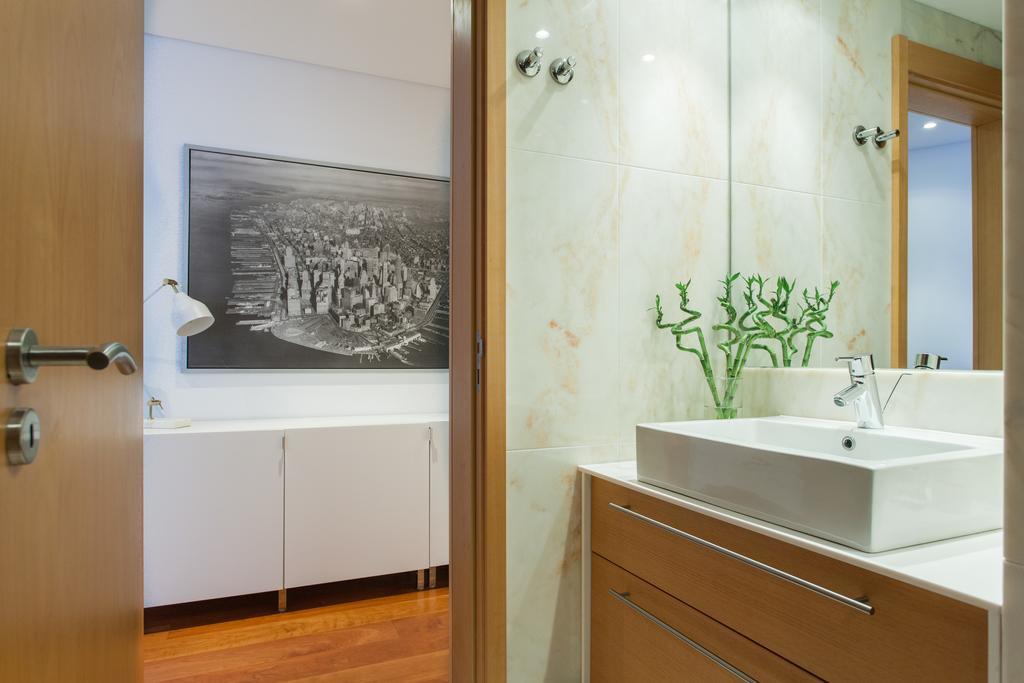 Living Graca Apartment Lisbon Luaran gambar
