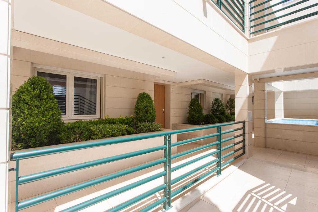 Living Graca Apartment Lisbon Luaran gambar